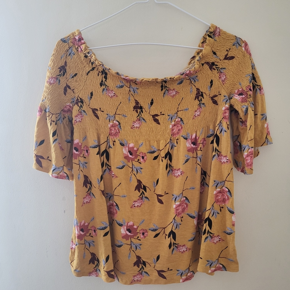 Sold Jolt top size M
